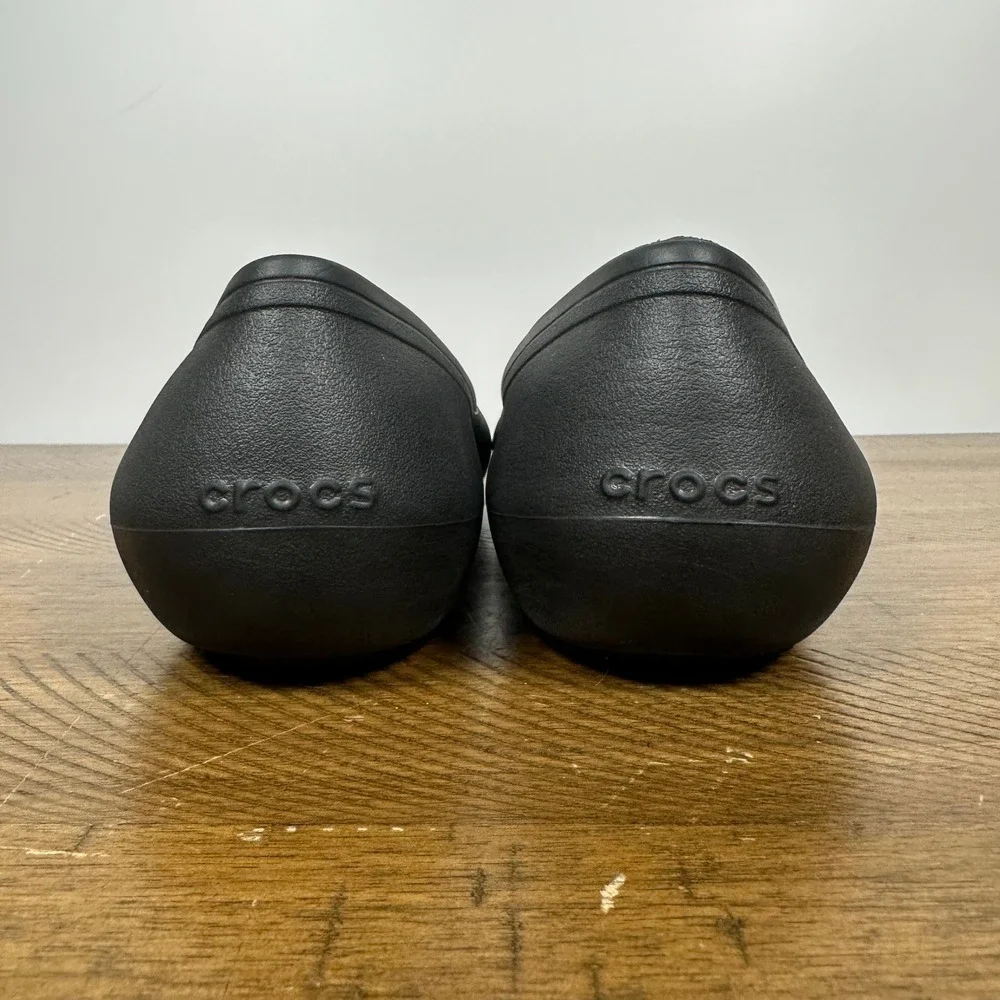 CROCS flats healthcare